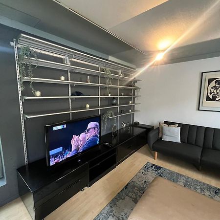 One Bed House In Camden Town Villa Londra Exterior foto